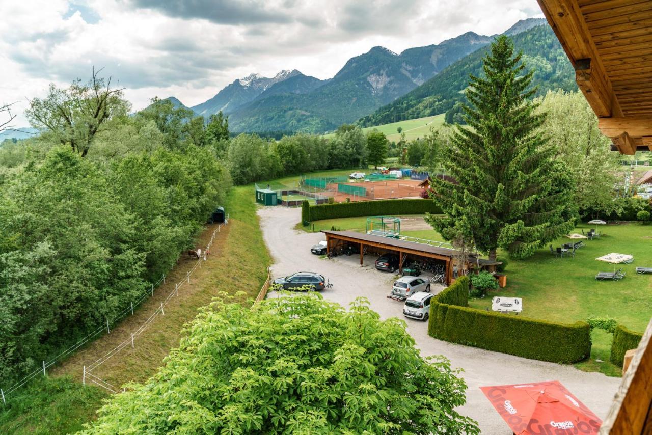 Sport & Familienhotel Baerenwirt Aich  Exterior foto